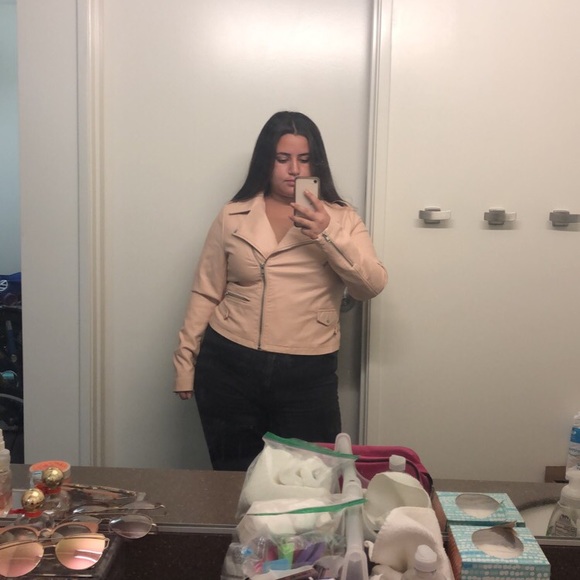 Blush pink faux leather jacket - Picture 3 of 3